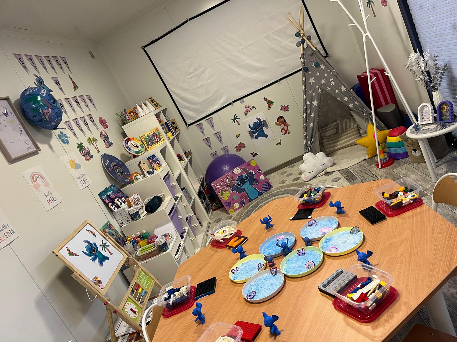 sala1 (STITCH w Krainie Klocków)