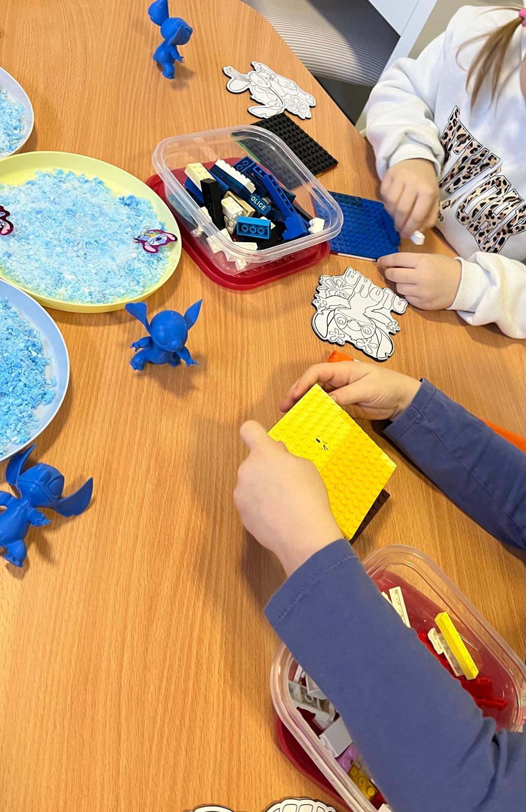 warsztaty5 (STITCH w Krainie Klocków)